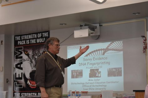 Mike Zeller visits Davenport West’s biology classes