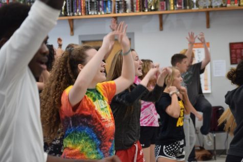 Pre-cap of show choir season